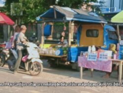 Selama Ramadhan Sepanjang Jalan Raya Candipuro Ramai Pedagang Takjil