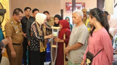 Kunjungi Abung Barat Riana Sari Arinal Berikan Bantuan untuk Penyandang Disabilitas