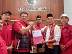 Ambil Berkas Pendaftaran di Penjaringan PDIP, Parosil Mabsus Putuskan Kembali Maju Pencalonan Bupati Lampung Barat untuk Periode ke Dua