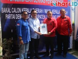 Petahana Bupati Lamsel Nanang Ermanto Kembalikan Berkas Pendaftaran Bakal Calon Bupati, Berharap PDIP dan Partai Demokrat Dapat Berkoalisi