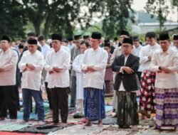 Plh. Gubernur Lampung Fahrizal Darminto dan Jajaran Pemprov Laksanakan Shalat Idul Adha 1445 H di Lapangan Saburai, Enggal, Bandarlampung