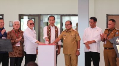 Kunjungi SMA Kebangsaan Milik Zulhas, Presiden Jokowi Resmikan Gedung Jokowi Learning Centre dan Tanam Pohon