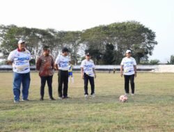 Pj. Gubernur Samsudin Buka Pertandingan Persahabatan Sepakbola Putri antara Perseti FC Kota Metro Vs Tim PON Sepakbola Putri Bangka Belitung di Stadion Tejosari Kota Metro