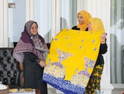 Ibu Maidawati Samsudin Terima Kunjungan Silaturahmi dan Perkenalan Pengurus Persatuan Pengusaha Pengrajin Batik Lampung di Mahan Agung