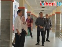 Disambut Bupati Lamsel Nanang Ermanto, Presiden Jokowi Tinjau Fasilitas Kesehatan RS. Bob Bazar