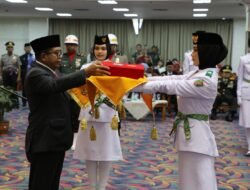 Pj. Gubernur Samsudin Kukuhkan 33 Anggota Paskibraka Tahun 2024 Hasil Seleksi Seluruh Siswa SMA/SMK Kabupaten/Kota se-Provinsi Lampung