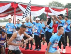 Pj. Gubernur Samsudin Lepas 1.700 Peserta Pemuda Run dalam Rangka HUT RI ke-79 dan HUT KNPI ke-51 