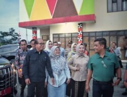 Pj. Gubernur Samsudin dan Ibu Maidawati Kunjungi Sekolah Kopi di Sumber Jaya Lampung Barat, Tingkatkan Daya Saing Kopi Lampung dan Kembangkan Agro Eduwisata