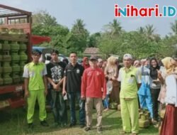 Operasi Pasar Murah Disperindag Lamsel di Desa Cinta Mulya, Kecamatan Candipuro Diserbu Warga