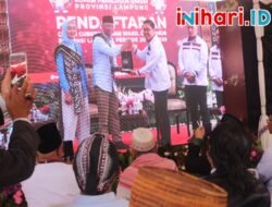 Daftar KPU RMD-Jihan Diarak Pawai Budaya