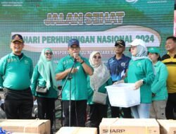 Pj. Gubernur Samsudin dan Ibu Maidawati Ikuti Jalan Sehat dalam Rangka Memperingati Hari Perhubungan Nasional Tahun 2024