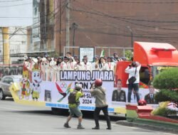 Pawai Kirab Atlet Kontingen PON XXI Provinsi Lampung Meriah, Pj. Gubernur Samsudin Apresiasi Pahlawan Olahraga dan Generasi Muda Lampung