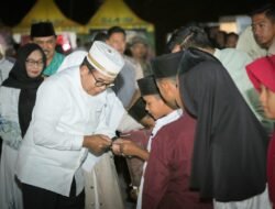 Pj. Gubernur Samsudin Tutup Bazar Santri Expo 2024 dalam Rangka Memperingati Hari Santri Nasional 2024 di Kabupaten Pringsewu