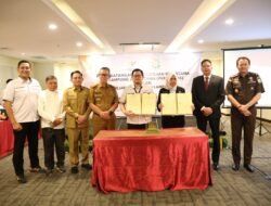 Sekdaprov Fahrizal Saksikan Penandatanganan Kerja Sama Pendampingan Hukum Bidang Perdata dan Tata Usaha Negara antara Kajati Lampung dengan PT Lampung Jasa Utama