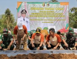 Pj. Gubernur Samsudin Tanam Cabai di Lampung Timur, Dimulainya Gerakan Tanam Cabai dalam Rangka Pengendalian Inflasi Pangan di Provinsi Lampung