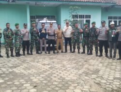 Polres Lampung Tengah Kawal Distribusi Logistik Pilkada dari PPK ke PPS