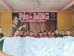 Dukung Megawati Tetap Jadi Ketum PDIP ProMEG Lampung Galang Cap Jempol Darah