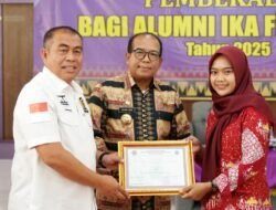 Pj. Gubernur Samsudin Beri Movitasi kepada Calon Sarjana FKIP Unila dalam Acara Pembekalan Bagi Alumni IKA FKIP Unila Tahun 2025