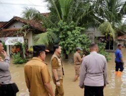 Pj. Bupati Pringsewu Marindo Kurniawan Bergerak Cepat Atasi Dampak Banjir
