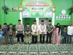 Ketua Komisi V DPRD Provinsi Lampung Yanuar Irawan Bersama Wakil Bupati Pesisir Barat Irawan Topani Hadiri Safari Ramadan di Masjid Assholihin Pekon Tanjung Raya Kecamatan Pesisir Selatan