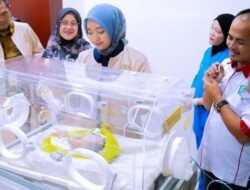 Wagub Jihan Berikan Nama Hana untuk Bayi Perempuan Ditemukan Terlantar di Teras Warung Makan di Lampung Tengah