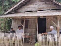 Peduli Warga Lansia, Anggota DPRD Lampung Bantu Minak Ibu dan Desak Renovasi Rumah Tidak Layak Huni