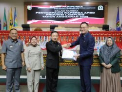 Pemprov Lampung Serahkan Dokumen Raperda APBD 2026 kepada DPRD